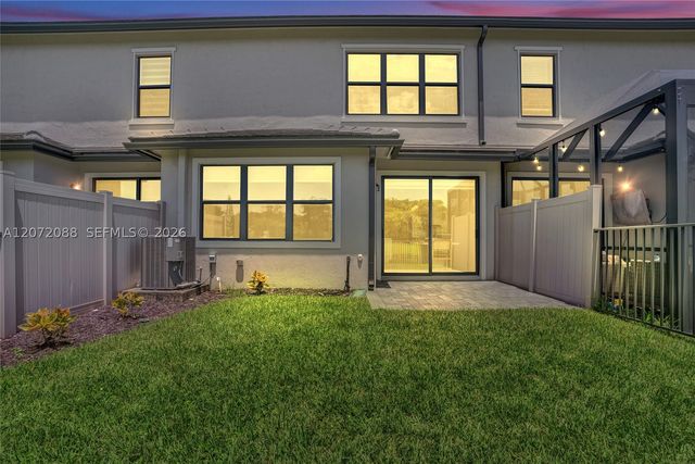 2138 S Appleton Cir S, Oakland Park, FL 33309