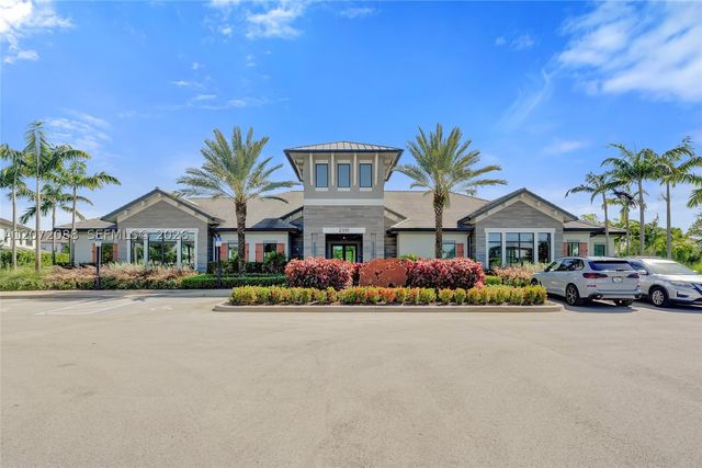 2138 S Appleton Cir S, Oakland Park, FL 33309