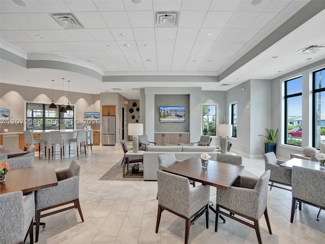 2138 S Appleton Cir S, Oakland Park, FL 33309