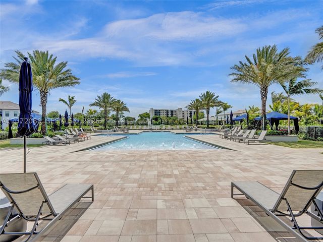 2138 S Appleton Cir S, Oakland Park, FL 33309