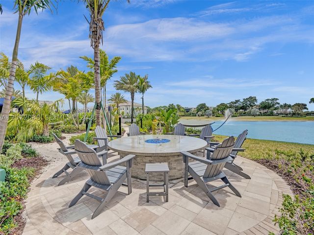 2138 S Appleton Cir S, Oakland Park, FL 33309