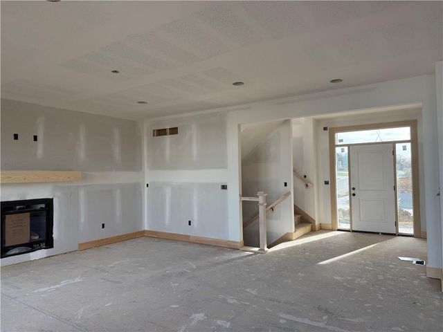 31428 W 85th Terrace, De Soto, KS 66018