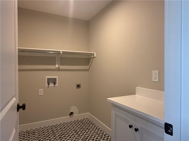 31428 W 85th Terrace, De Soto, KS 66018