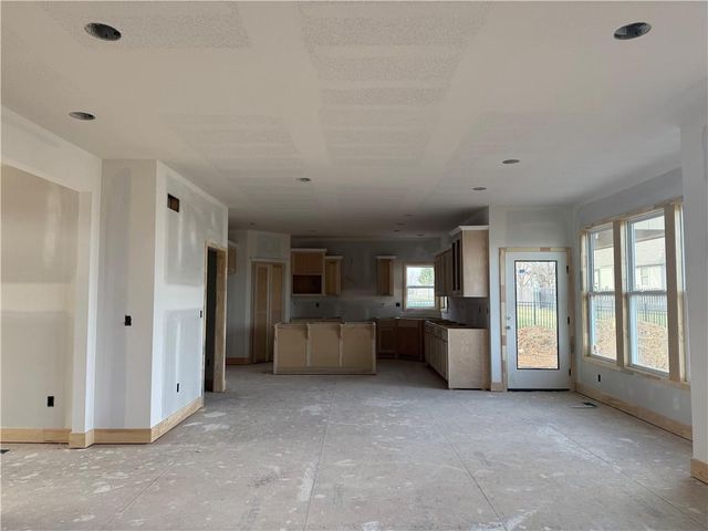 31428 W 85th Terrace, De Soto, KS 66018