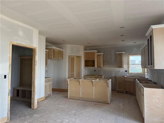 31428 W 85th Terrace, De Soto, KS 66018