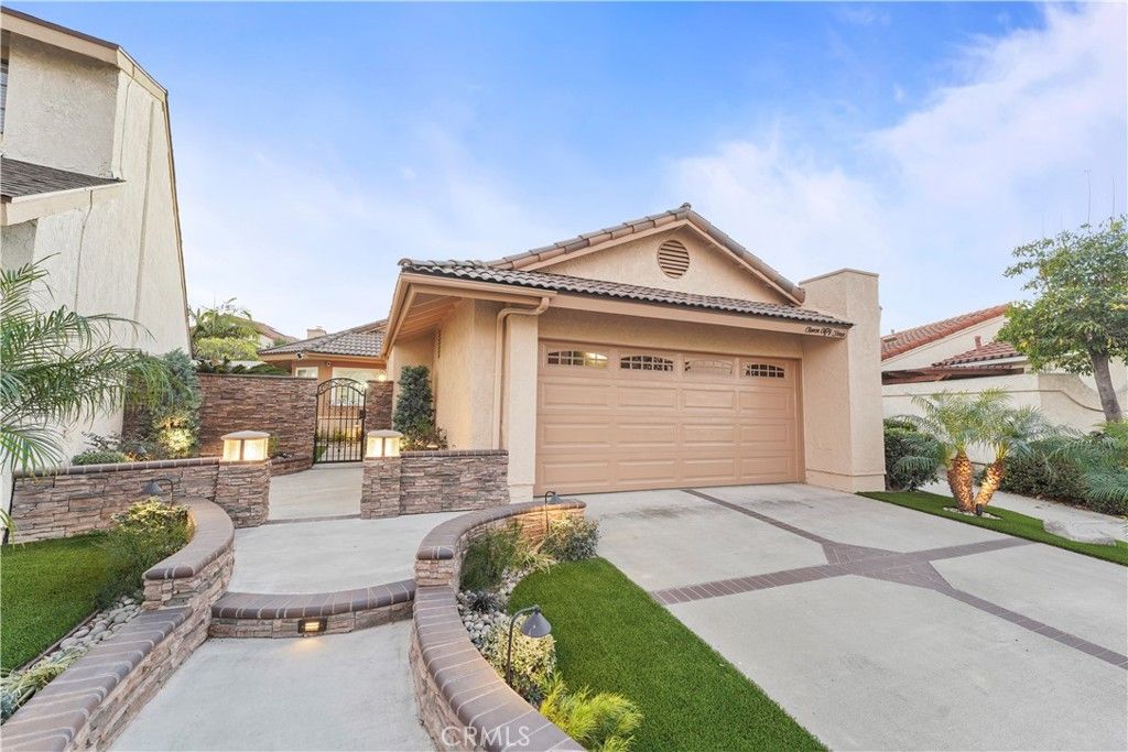 Image 2 of property listing at 1153 N Outrigger, Anaheim, CA 92801
