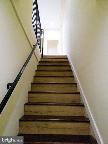 1558 N RANDOLPH ST, Philadelphia, PA 19122