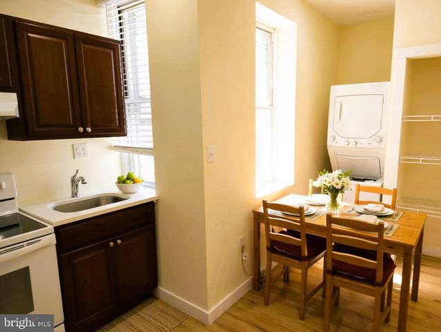 1558 N RANDOLPH ST, Philadelphia, PA 19122