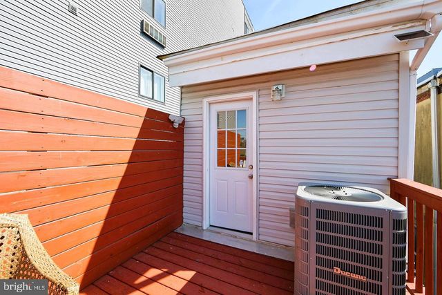 1558 N RANDOLPH ST, Philadelphia, PA 19122