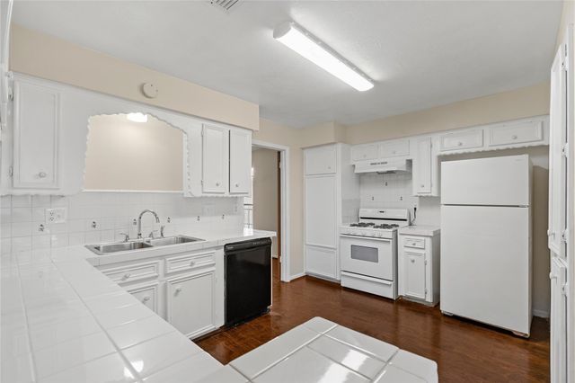 11007 Gatlinburg Drive, Houston, TX 77031