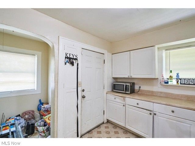 941 Dresden Road, Cleveland Heights, OH 44112