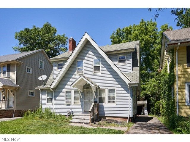 941 Dresden Road, Cleveland Heights, OH 44112