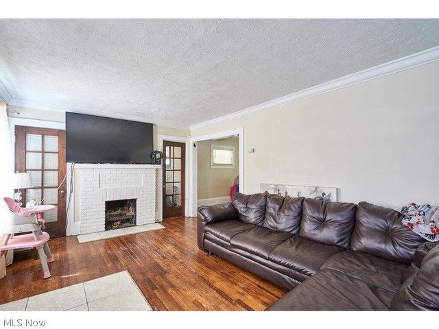 941 Dresden Road, Cleveland Heights, OH 44112