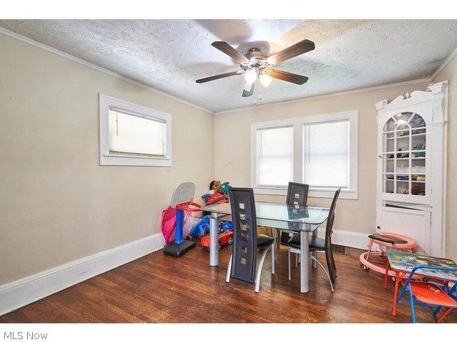 941 Dresden Road, Cleveland Heights, OH 44112