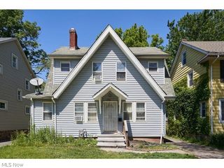941 Dresden Road, Cleveland Heights, OH 44112
