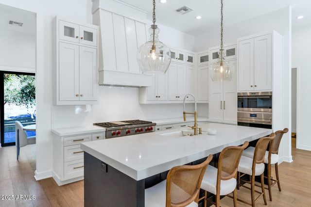 4147 E CLARENDON Avenue, Phoenix, AZ 85018