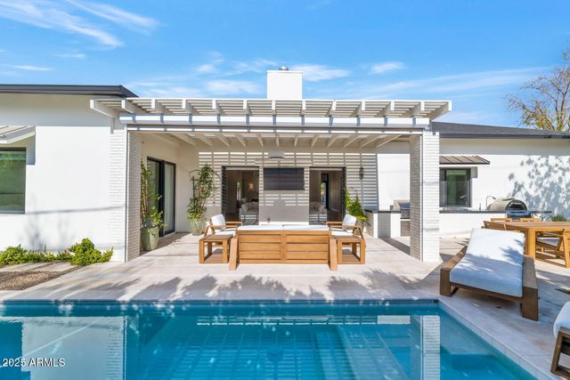 4147 E CLARENDON Avenue, Phoenix, AZ 85018