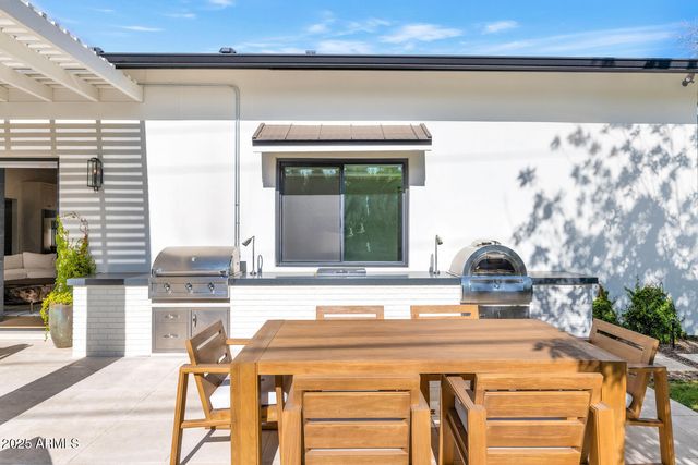 4147 E CLARENDON Avenue, Phoenix, AZ 85018