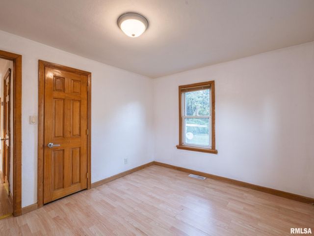 100 DONNA Court, Pekin, IL 61554