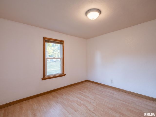 100 DONNA Court, Pekin, IL 61554