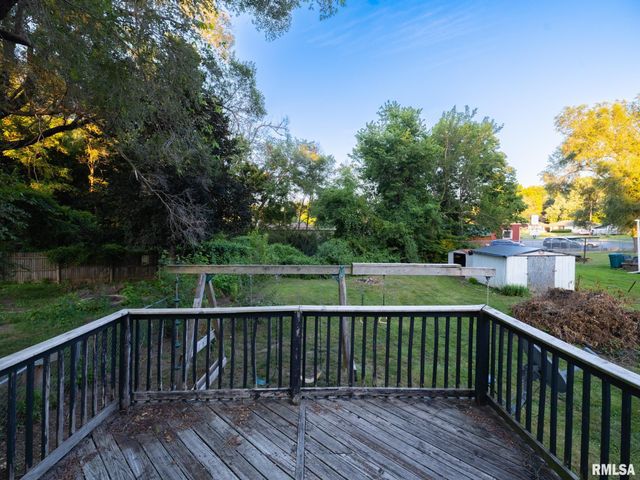 100 DONNA Court, Pekin, IL 61554