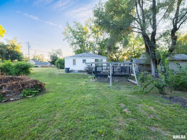 100 DONNA Court, Pekin, IL 61554