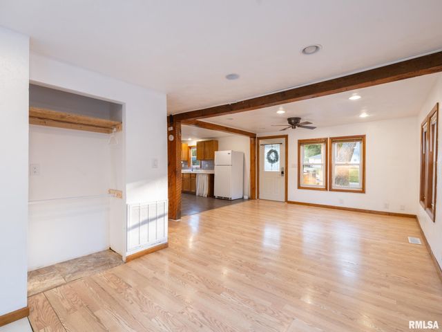 100 DONNA Court, Pekin, IL 61554