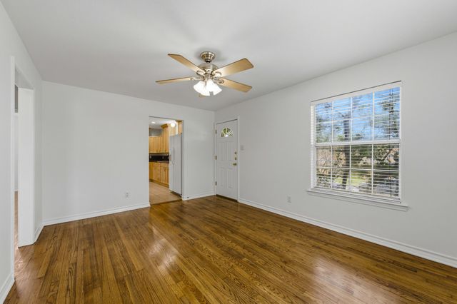 1516 Baxley Street, Carrollton, TX 75006