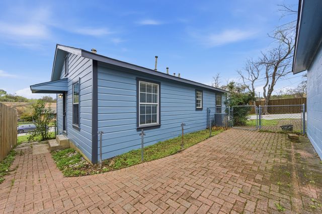 1516 Baxley Street, Carrollton, TX 75006