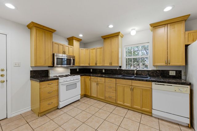 1516 Baxley Street, Carrollton, TX 75006