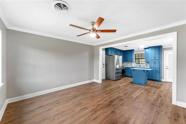 802 E Carlton St Street, Sulphur, LA 70663