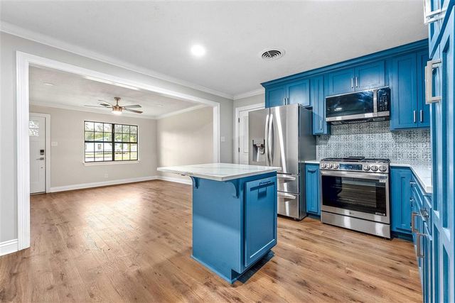 802 E Carlton St Street, Sulphur, LA 70663