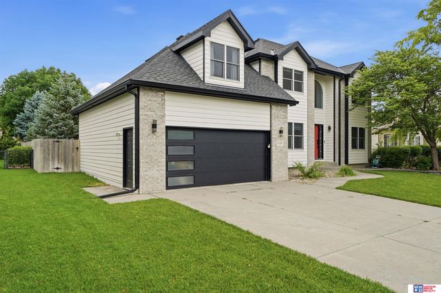 6456 Parducci Drive, Lincoln, NE 68526