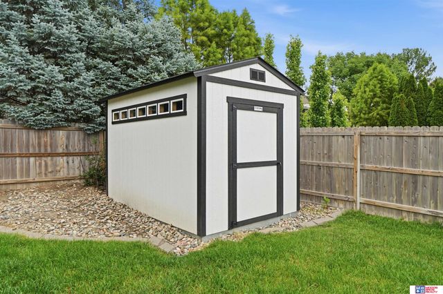 6456 Parducci Drive, Lincoln, NE 68526