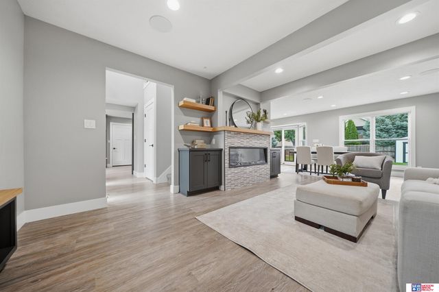 6456 Parducci Drive, Lincoln, NE 68526