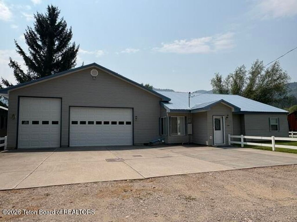 158 RIVERWOOD Drive, Irwin, ID 83428 photo 3
