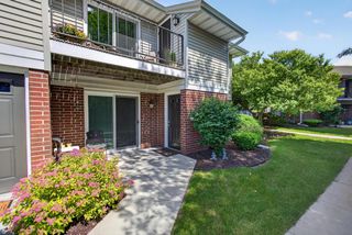 W168N11065 Ashbury CIRCLE #8, Germantown, WI 53022