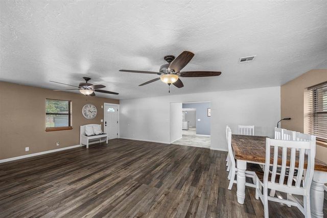 102 Parkview Cir, Cache, OK 73527