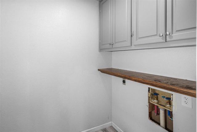 102 Parkview Cir, Cache, OK 73527