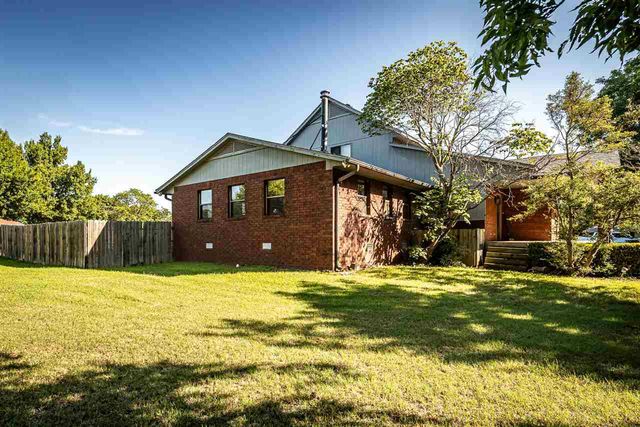 102 Parkview Cir, Cache, OK 73527