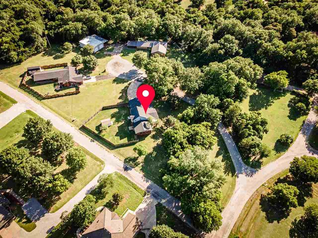 102 Parkview Cir, Cache, OK 73527