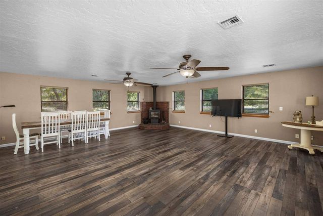 102 Parkview Cir, Cache, OK 73527