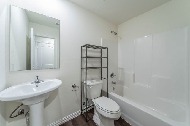 514 E Shepherd Street, Denison, TX 75021
