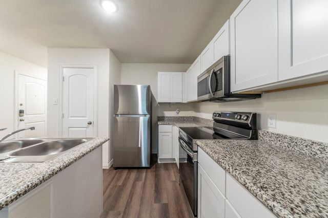 514 E Shepherd Street, Denison, TX 75021