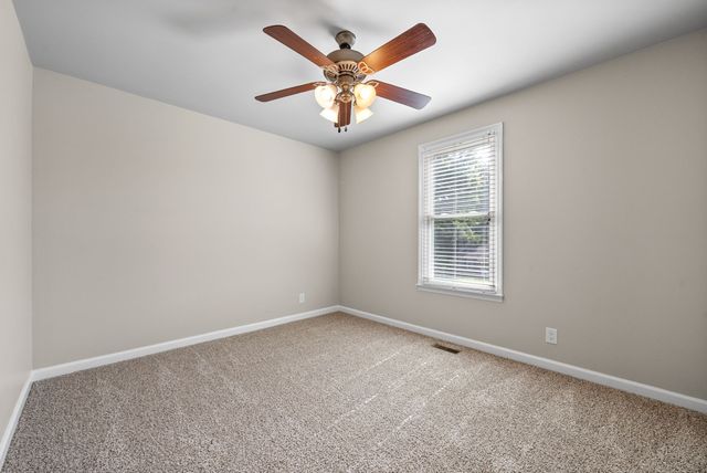 1417 McClardy Rd, Clarksville, TN 37042