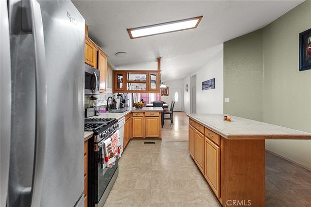 138 Sir Damas Drive, Riverside, CA 92507
