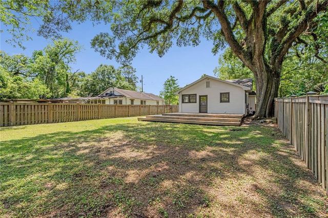 2716 Edgewood Street, Mobile, AL 36607