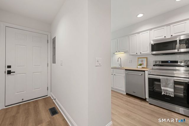 3 Idlewood 3, Bethel, CT 06801