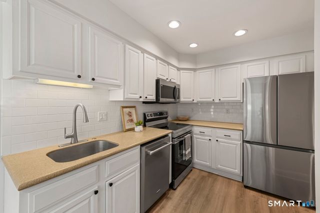 3 Idlewood 3, Bethel, CT 06801