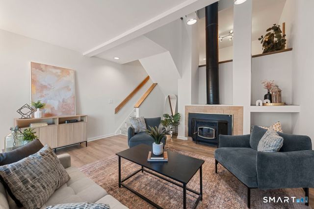 3 Idlewood 3, Bethel, CT 06801